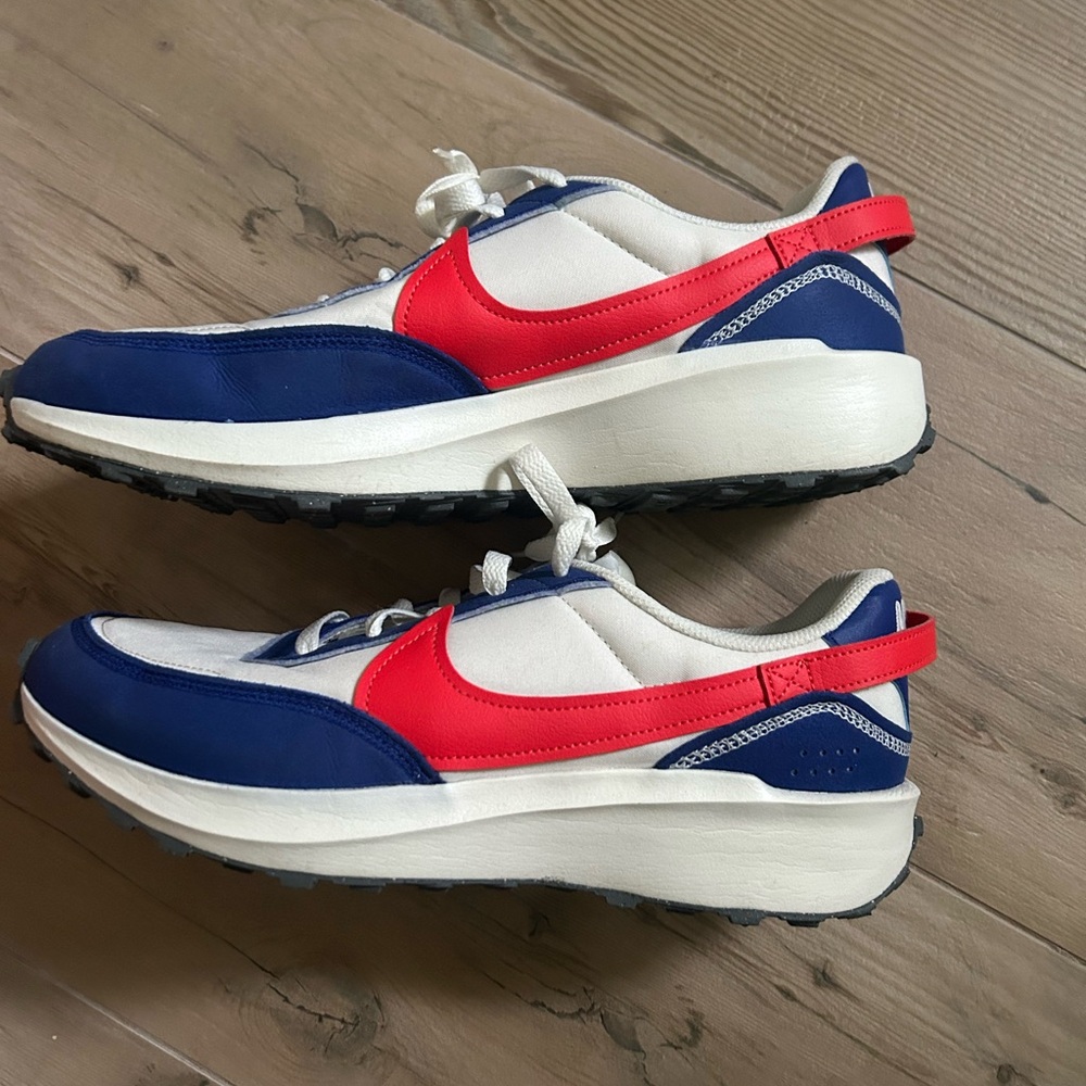 Waffle Debut Swoosh 'Old Royal Habanero Red'